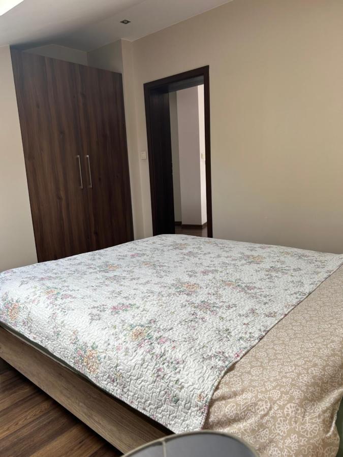 Apartament Bobrzanska - 4 Bedrooms Sypialnie シュフィドニツァ エクステリア 写真
